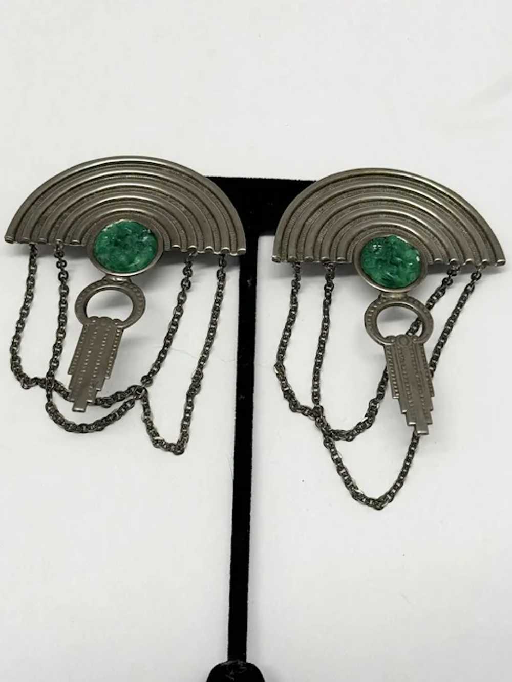 Vintage silver green Peking earrings - image 3