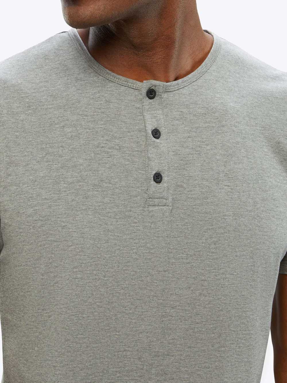 CUTS AO Henley Curve-Hem | Heather Grey Signature… - image 2