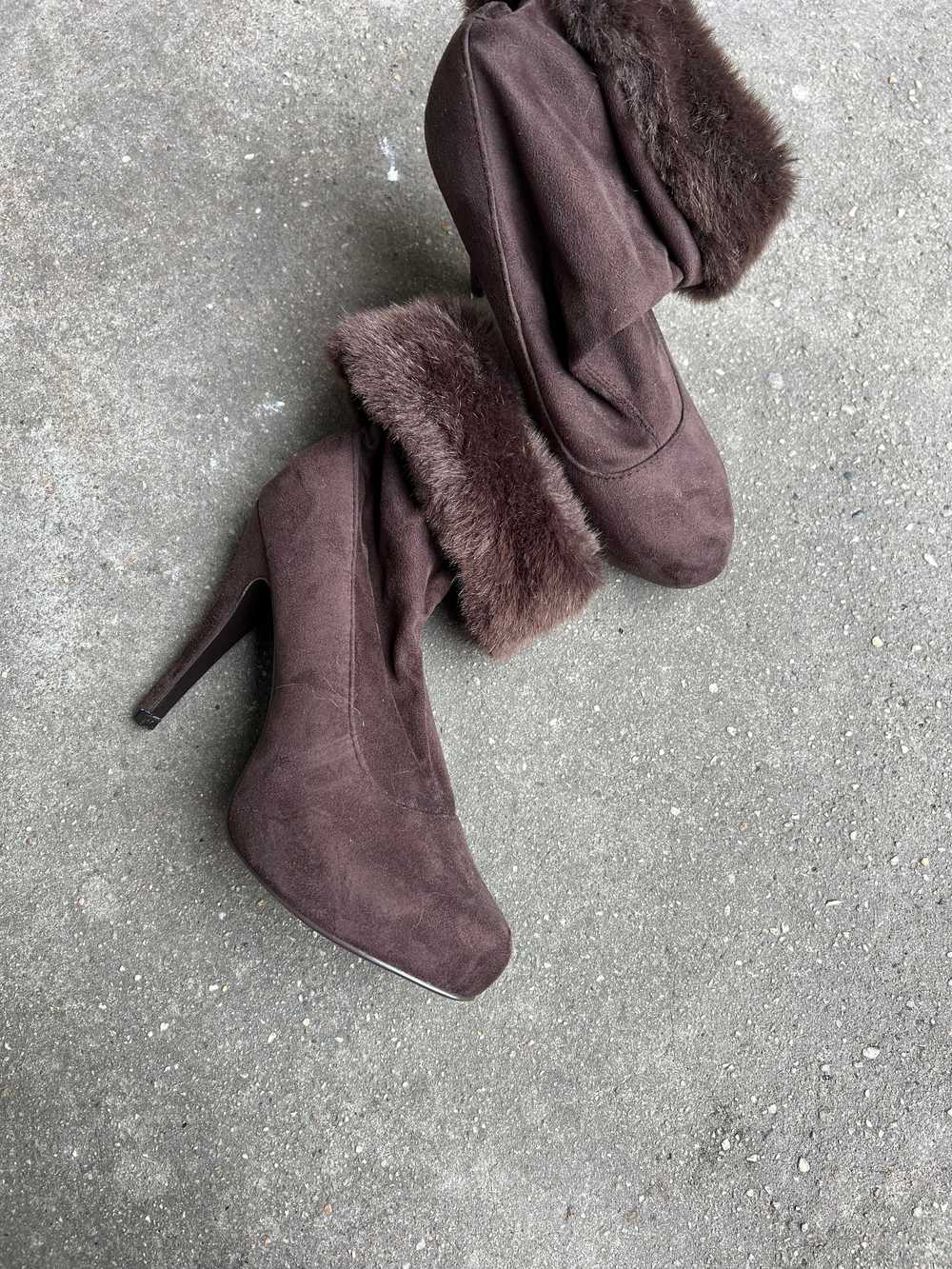 faux fur brown heeled booties - image 3