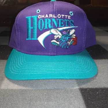 Vintage Charlotte hornets snapback