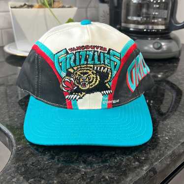 RARE Vintage 1994 NBA Vancouver Grizzlies Snapbac… - image 1