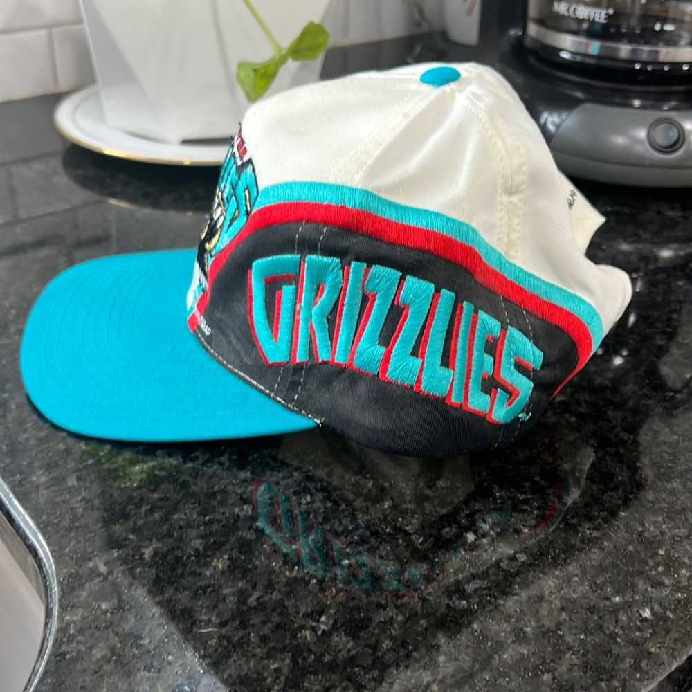 RARE Vintage 1994 NBA Vancouver Grizzlies Snapbac… - image 2