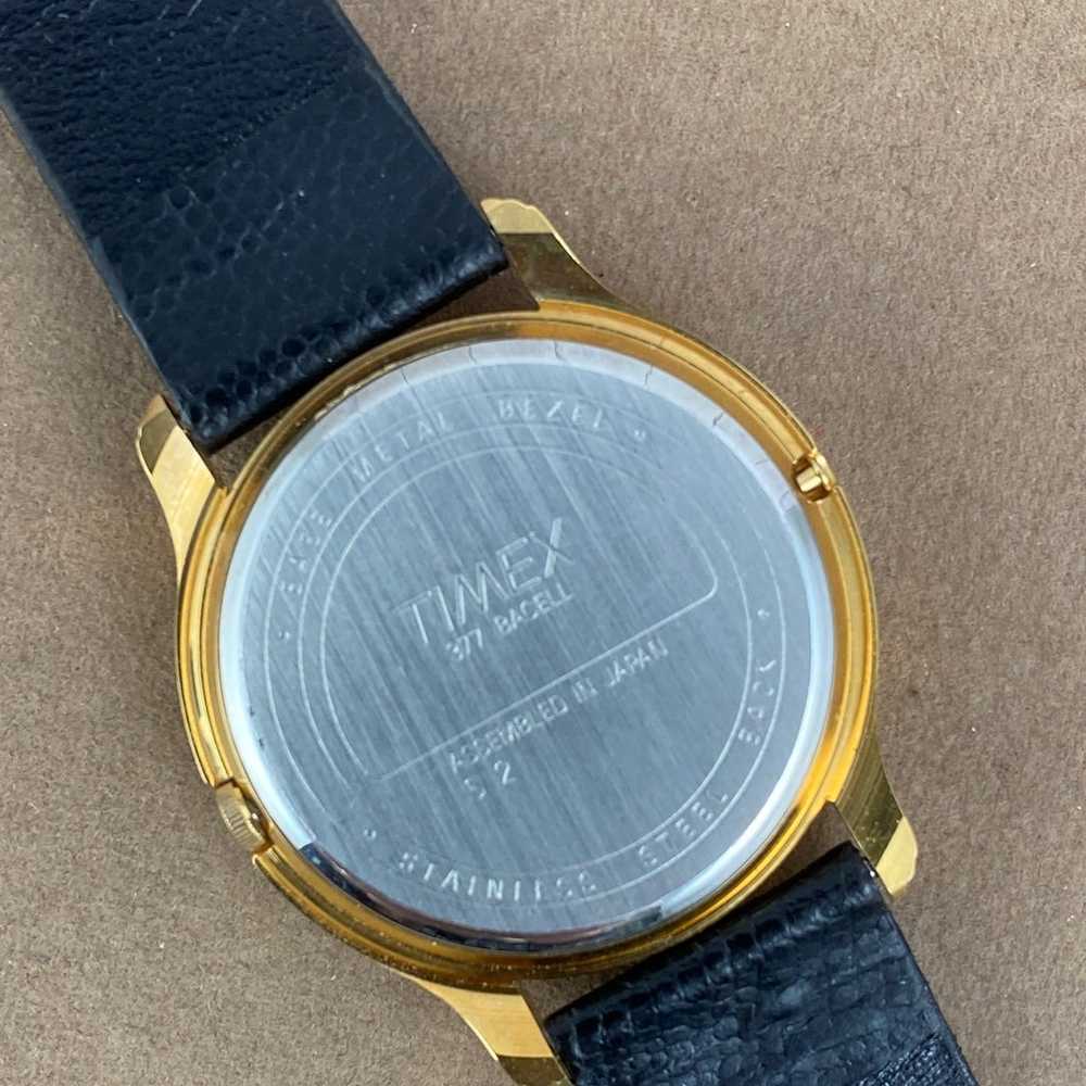 Vintage Watch Timex Triple Date Moon Phase - image 5