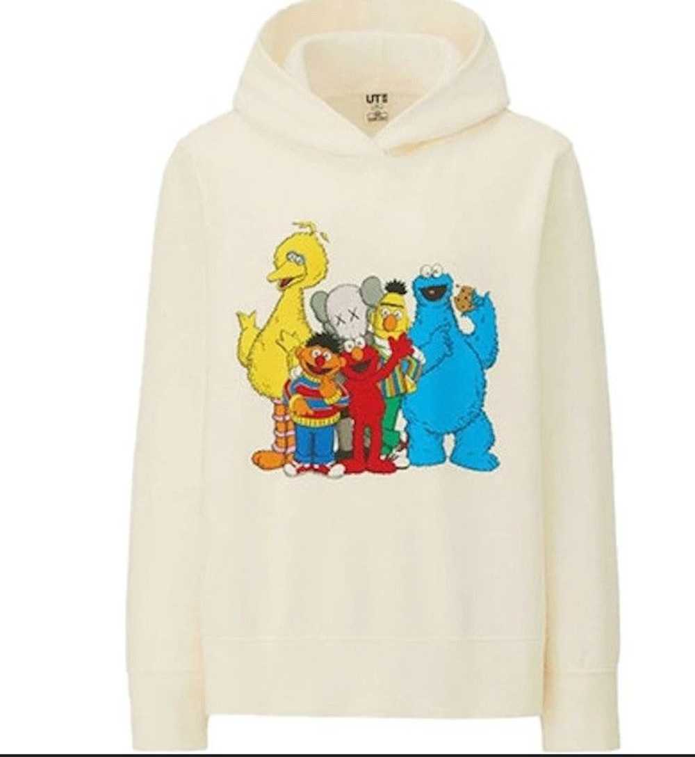 Kaws × Streetwear × Uniqlo Uniqlo kaws hoodie - image 1