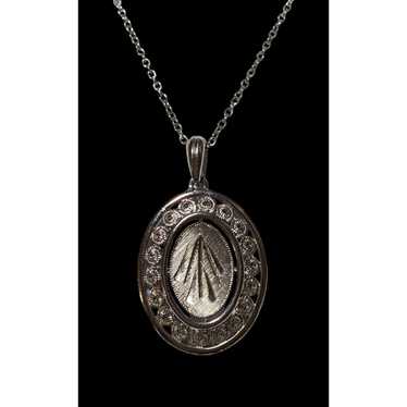 Other Engraved Retro Silver Oval Pendant Necklace - image 1