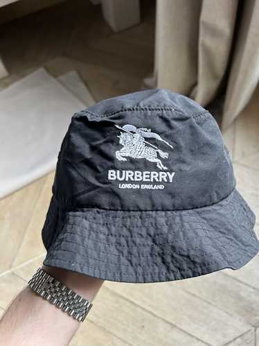 Burberry × Supreme ⚫️ SUPREME x BURBERRY ⚫️ - Logo