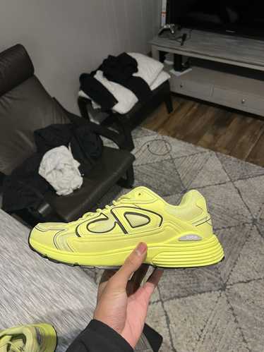 Dior Neon Yellow Dior B30