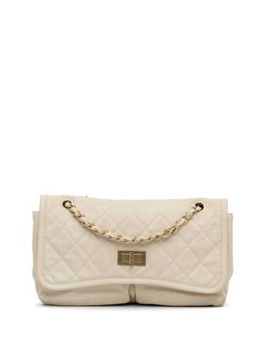 CHANEL Pre-Owned Timeless shoulder bag - White