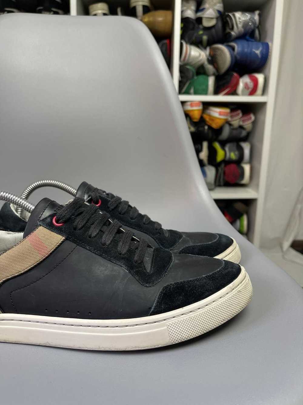 Burberry Burberry Logo Print Vintage Sneakers - image 4