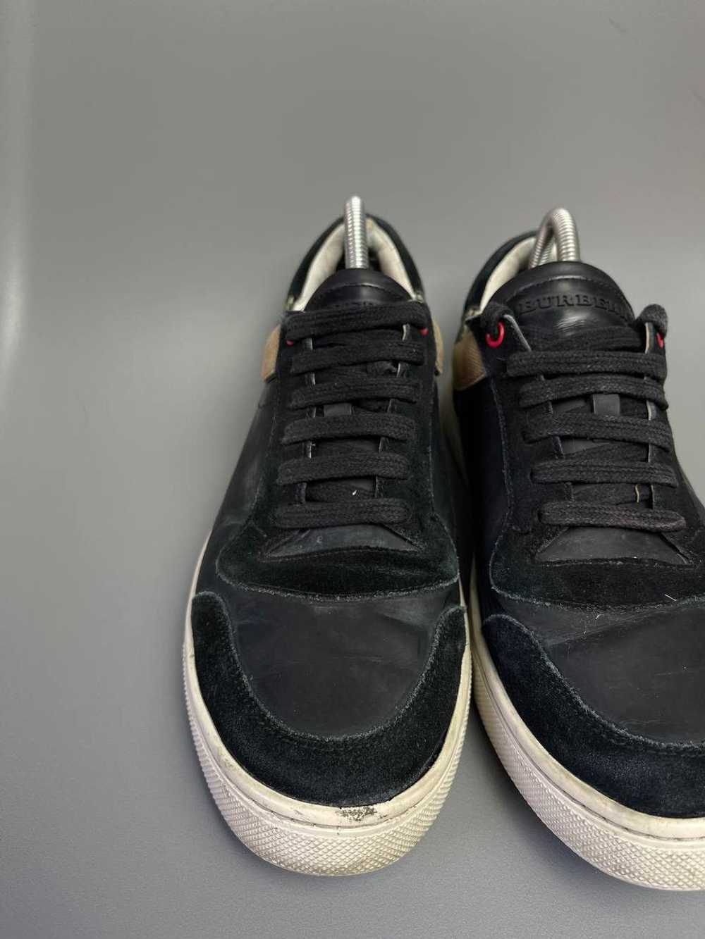 Burberry Burberry Logo Print Vintage Sneakers - image 6