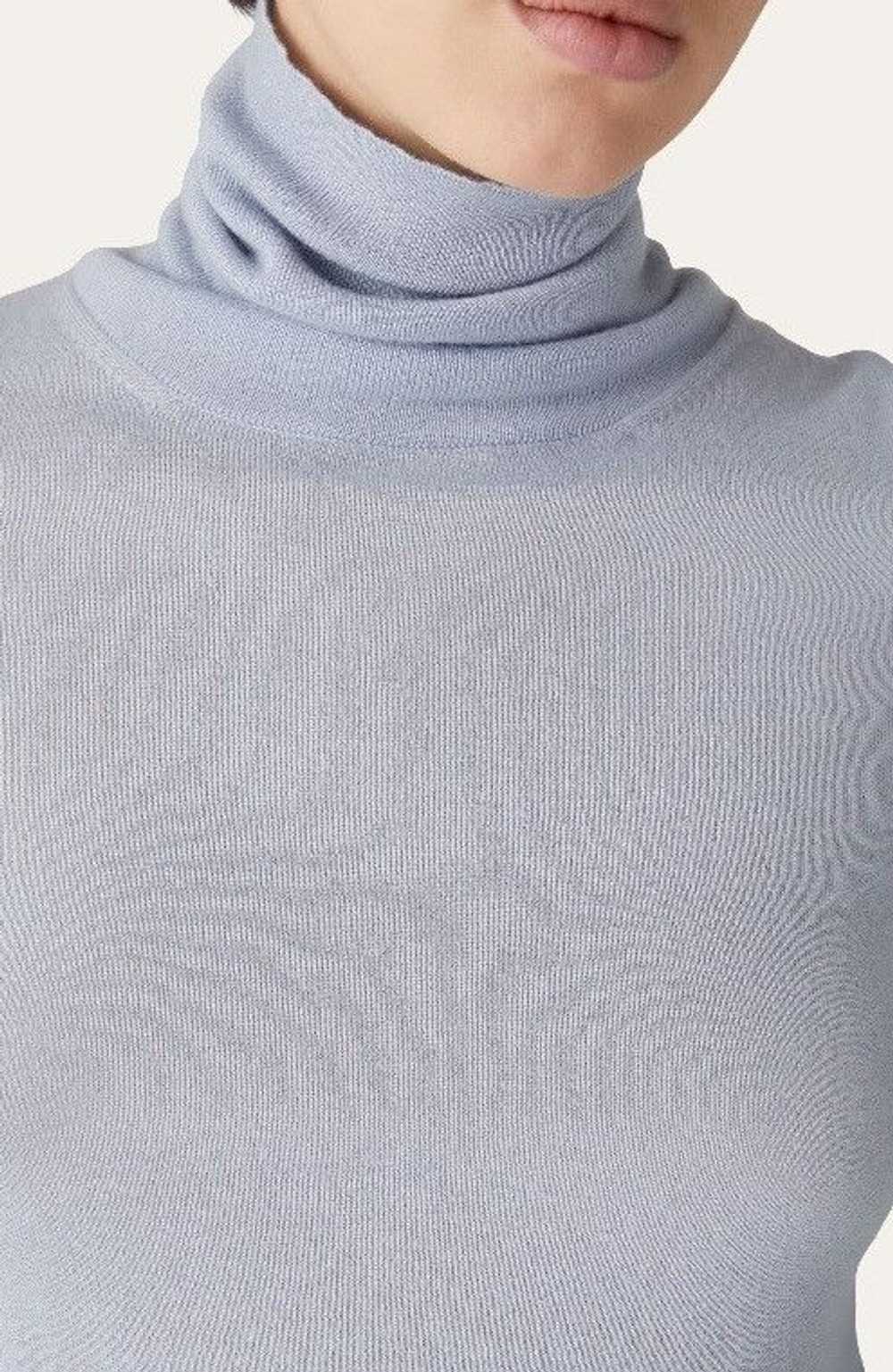 Loro Piana o1srvl11e0824 Neo Piuma Turtleneck Swe… - image 4