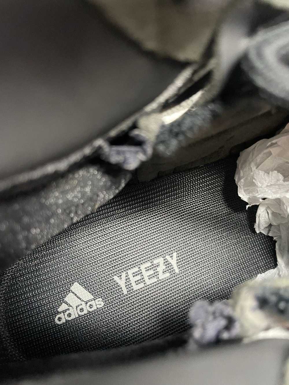 Adidas Yeezy Quantum Lifestyle Model - image 9