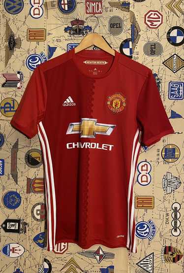 Adidas × Manchester United × Streetwear Manchester