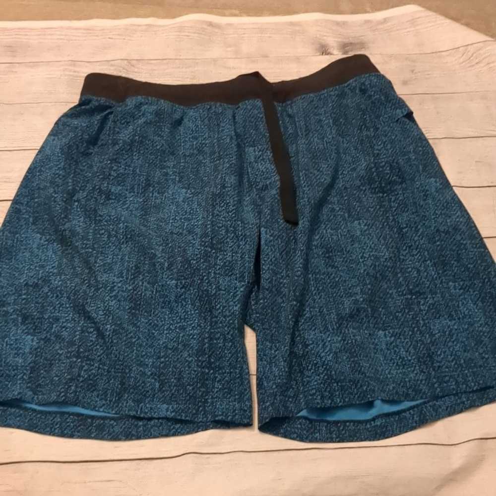 Lululemon Lululemon blue black shorts size large - image 1