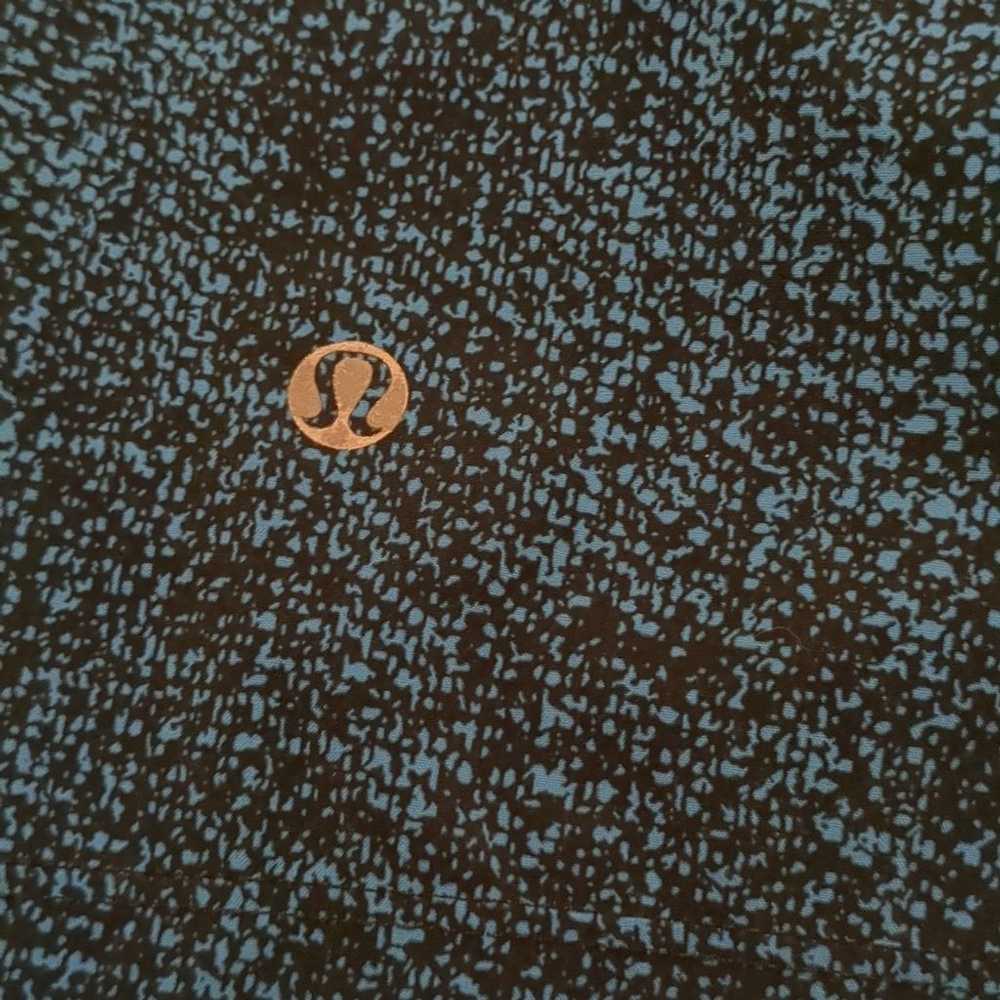 Lululemon Lululemon blue black shorts size large - image 2