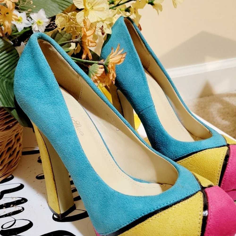 Retro Suede-like heels in Turquoise Yellow Pink 5" - image 1