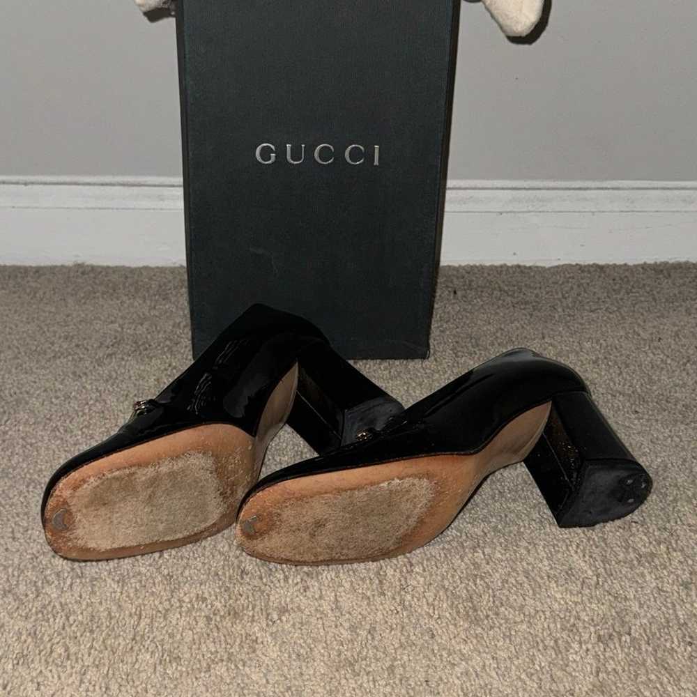 Gucci black leather pumps - image 2