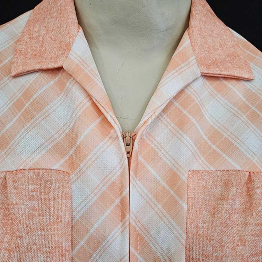 70s Peach Plaid Collared Front Zip Top - image 3