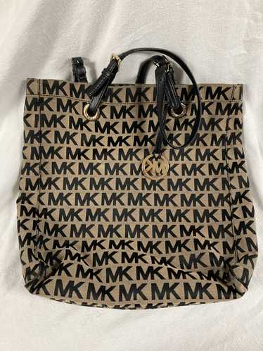 Michael Kors Classic Jacquard Fabric Allover Signa