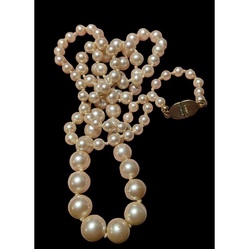 Vintage Monet Graduated Faux Pearl Necklace - image 3