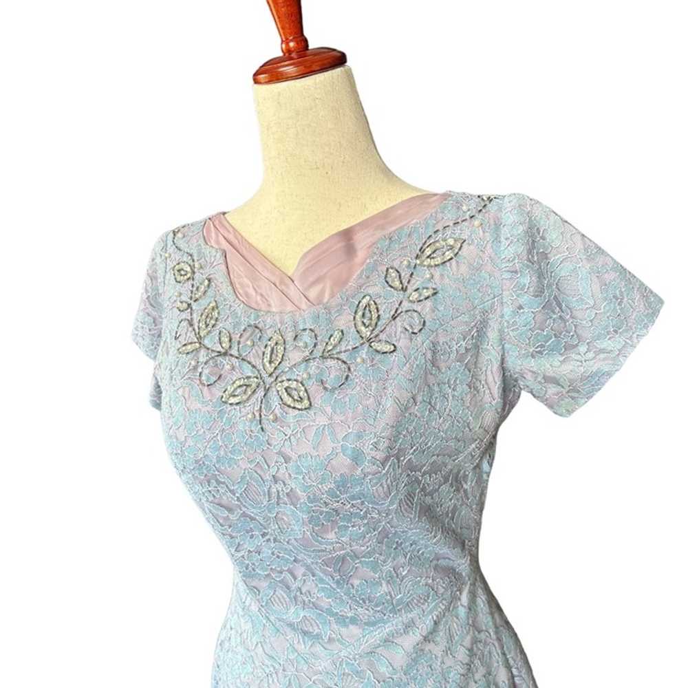 VTG 1950s Lavender Lace Tea Length Midi Wiggle Dr… - image 2