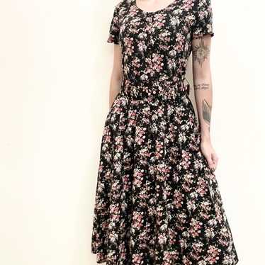 1990s Cottagecore vintage black & pink floral dres