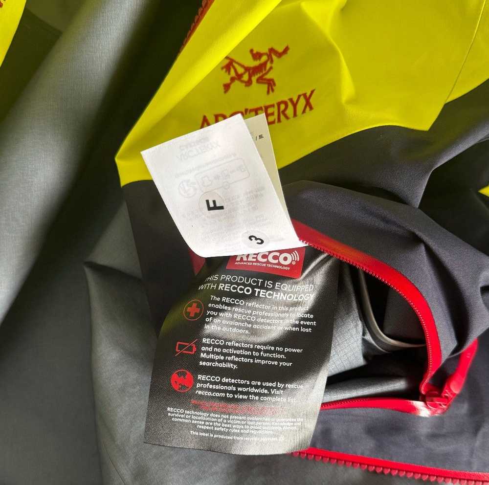 Arc'Teryx Arc’teryx Alpha SV Jacket LNY 2024 - image 11