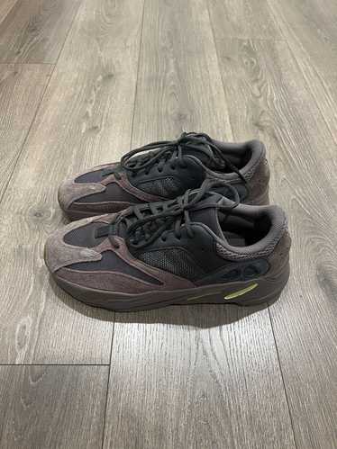 Adidas × Streetwear × Yeezy Season Yeezy 700 Muave