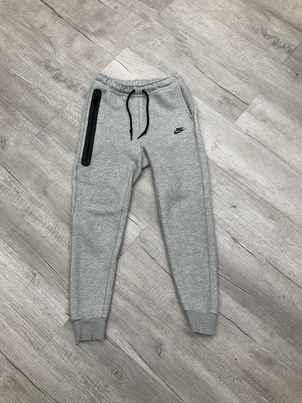 Nike Nike Sportswear Tech Fleece - image 1