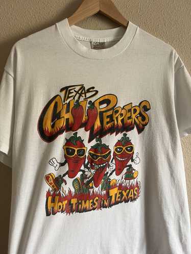 Vintage Vintage 90s Texas Chili Peppers Tee in Whi