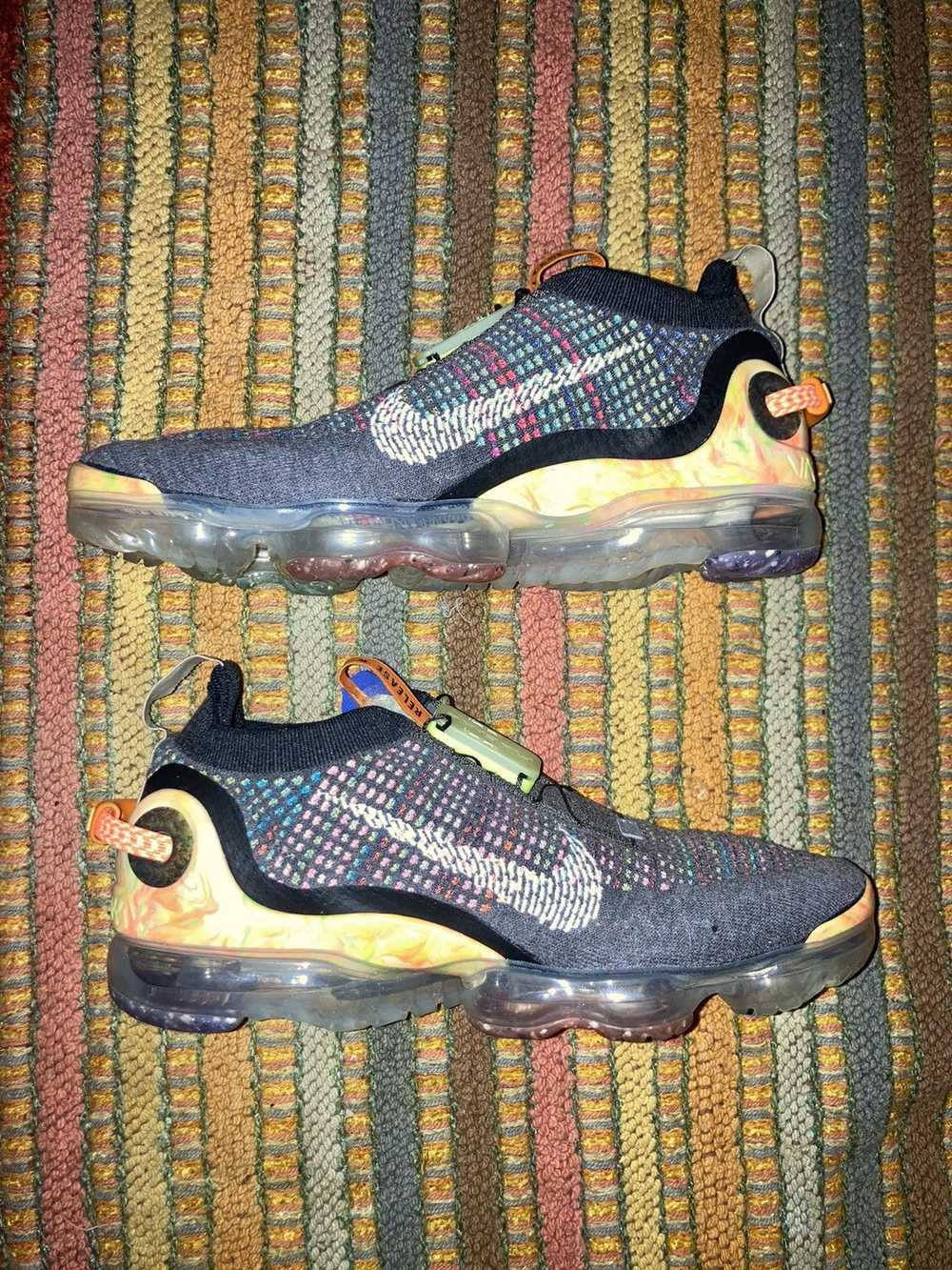 Nike Nike vapormax flynit 220 - image 7