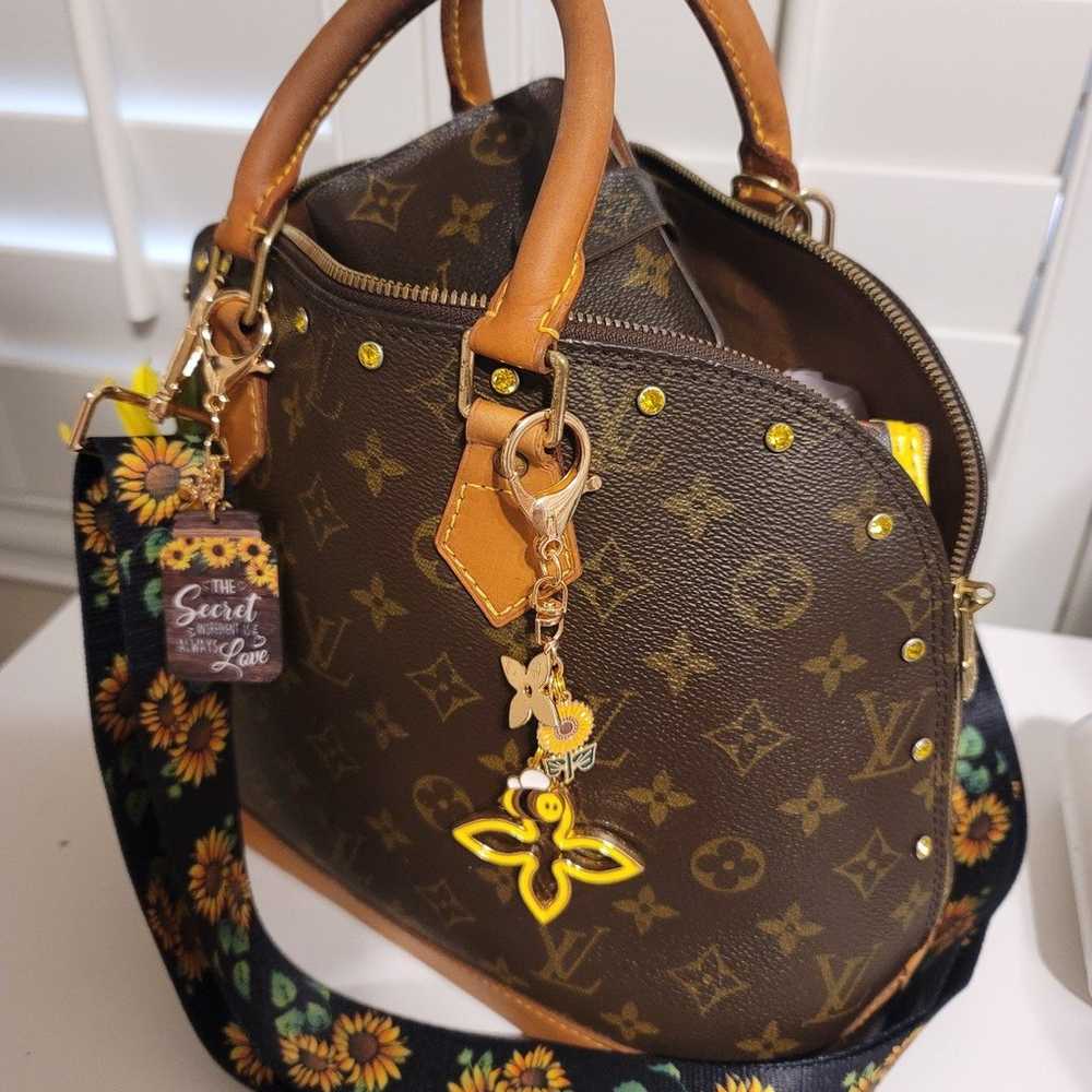 Louis Vuitton Alma PM bag plus wallet - image 4