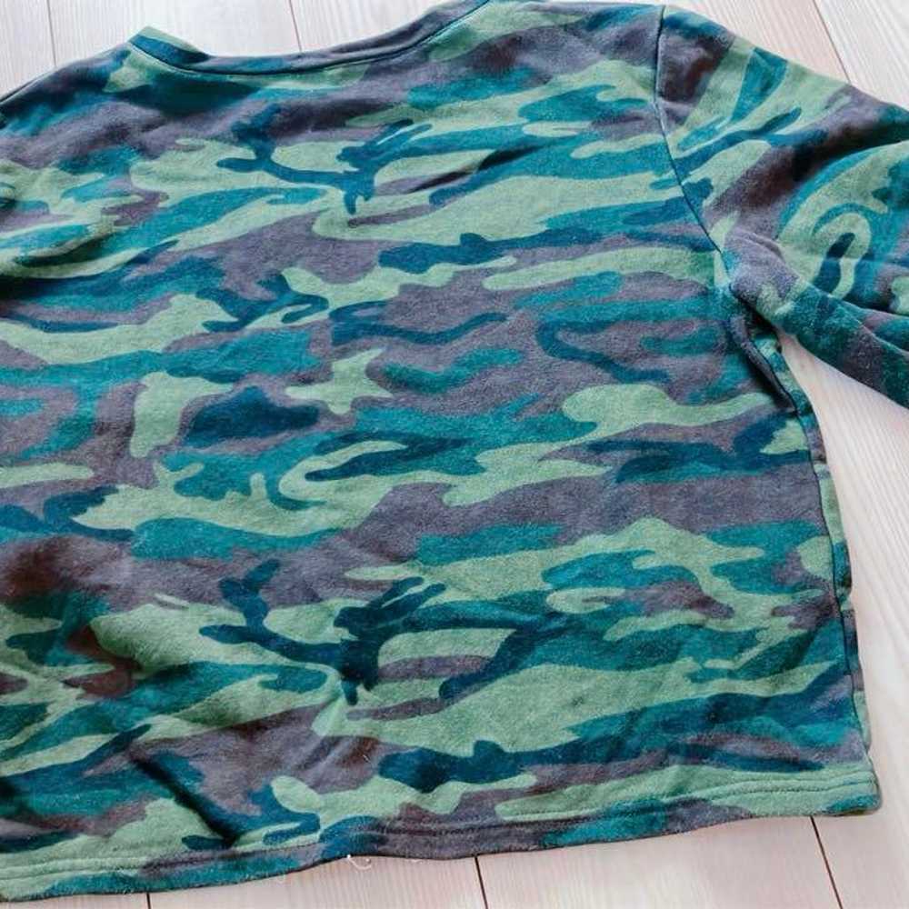 Camouflage pattern short-length top/sweatshirt an… - image 2