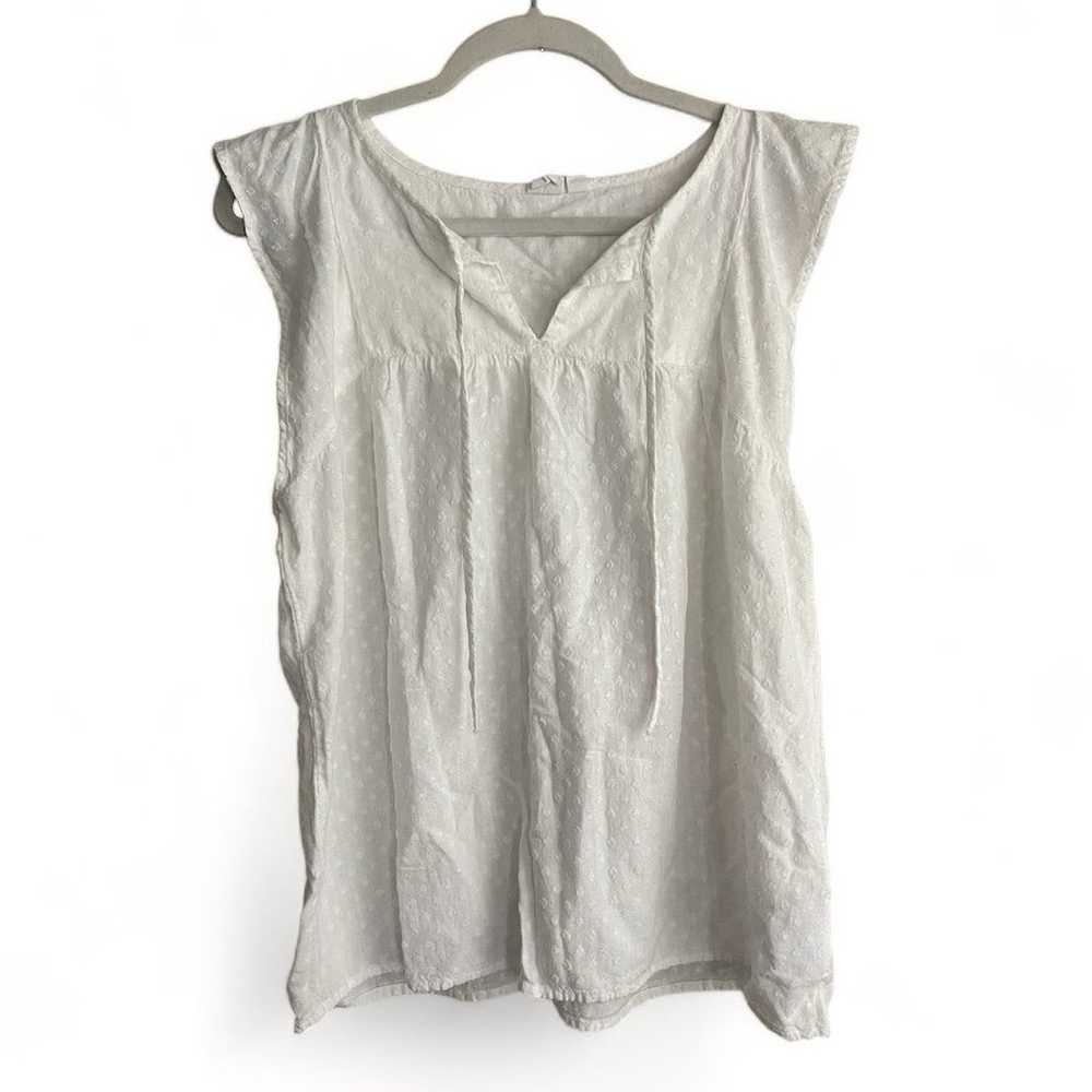 Gap V-Neck Cap Sleeve Top - image 1