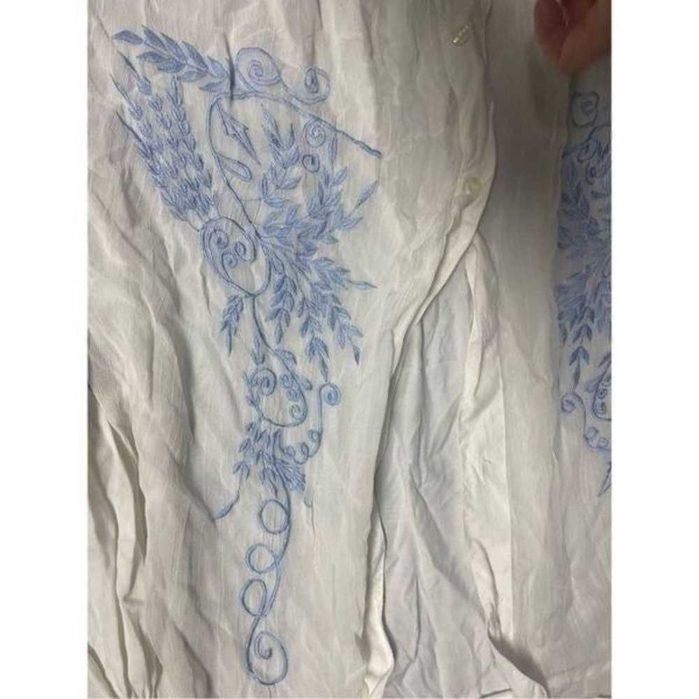 Vintage Awesome embroidered rayon white and blue … - image 5