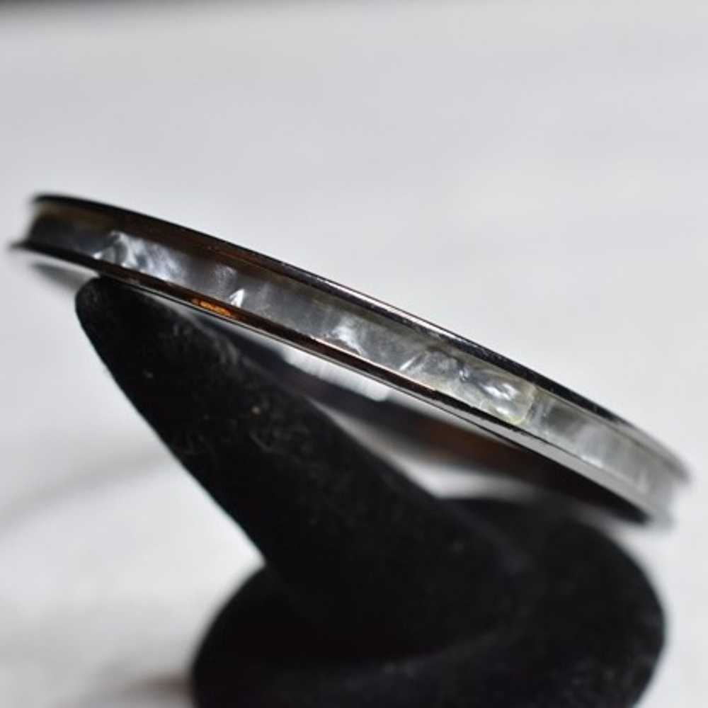 Vintage Chic Abalone Inlay Silver Tone Bangle Bra… - image 2