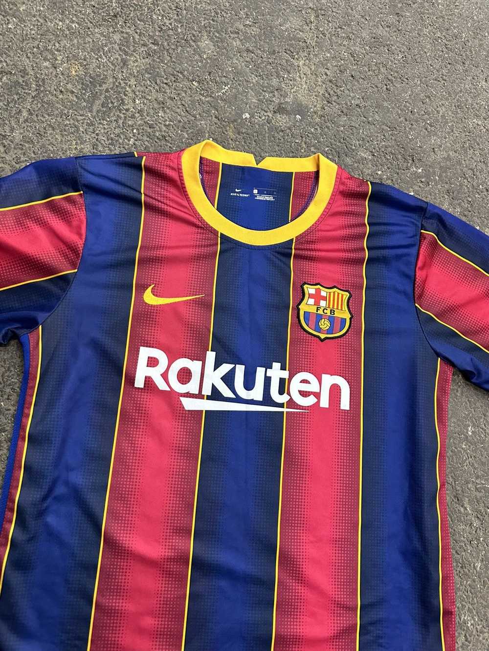 Soccer Jersey × Streetwear × Vintage Barcelona so… - image 2