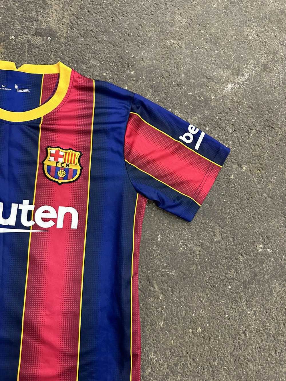 Soccer Jersey × Streetwear × Vintage Barcelona so… - image 4