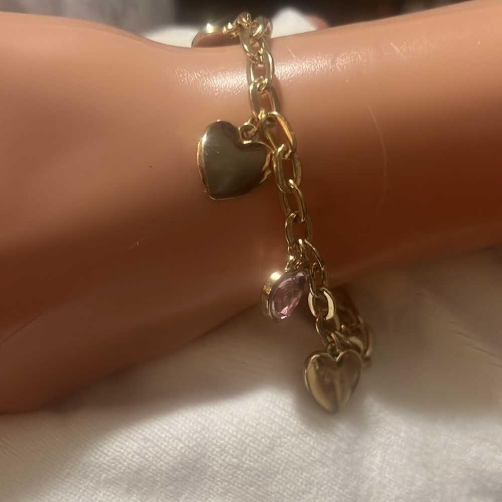 Liz Claiborne heart Charm Gold Bracelet OS - image 9