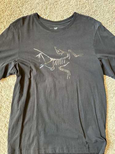 Arc'Teryx Men’s Arcteryx logo t shirt - image 1