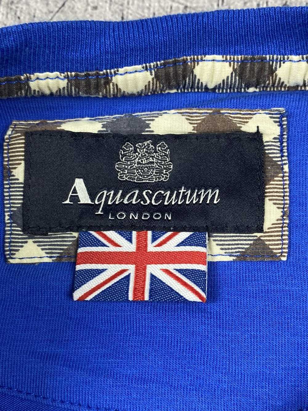 Aquascutum × Rare × Vintage Aquascutum London Tee… - image 10