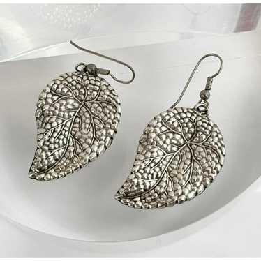 Silver Tone Vintage Leaf Shape Textured Dangle Ea… - image 1