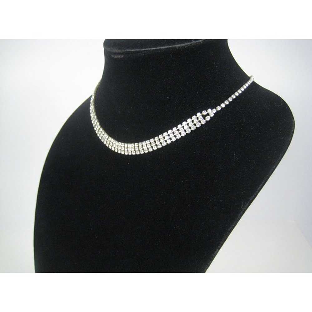 Vintage Rhinestone Choker Necklace Silvertone 195… - image 5