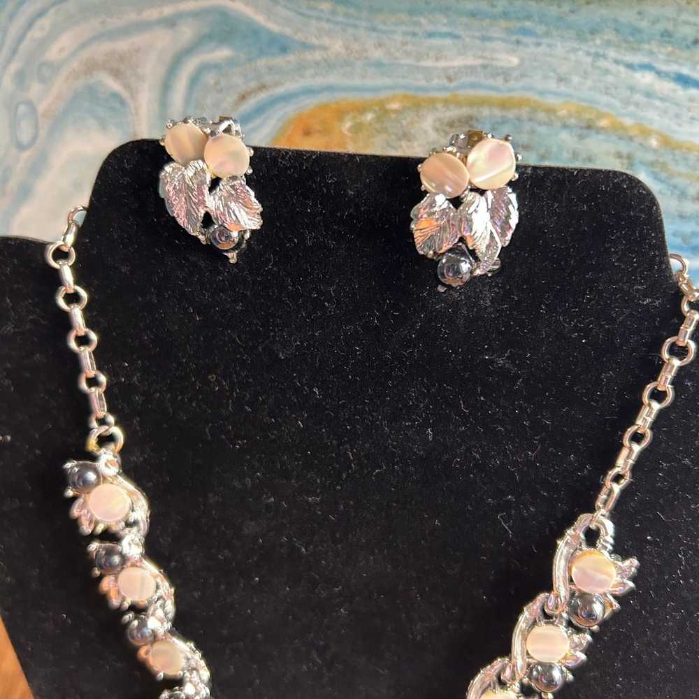 Vintage Jewelry Necklace Set - image 5