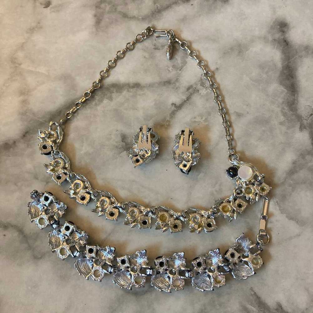 Vintage Jewelry Necklace Set - image 8