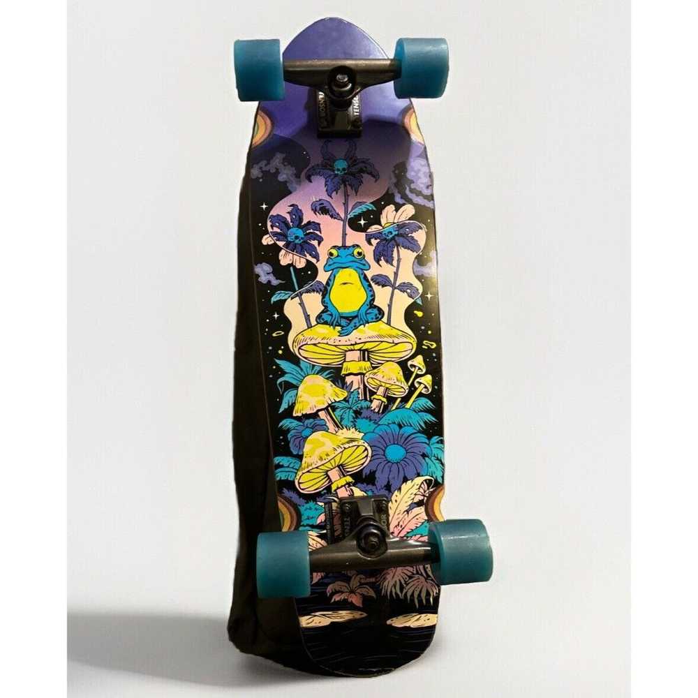 Globe Used Globe Australia Skateboard Skulls Frog… - image 2