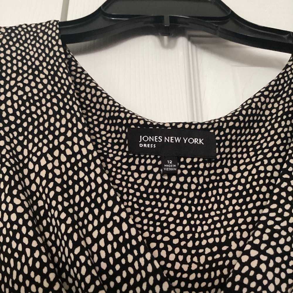 Jones New York Size 12 Black & Cream Dotted Dress - image 2