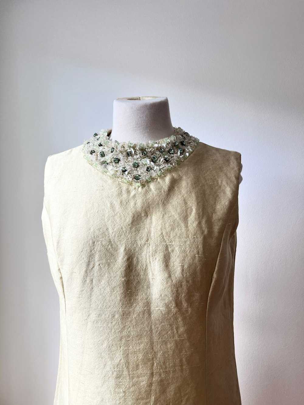 1960s silk shift dress w/ beaded collar (M) | Use… - image 2