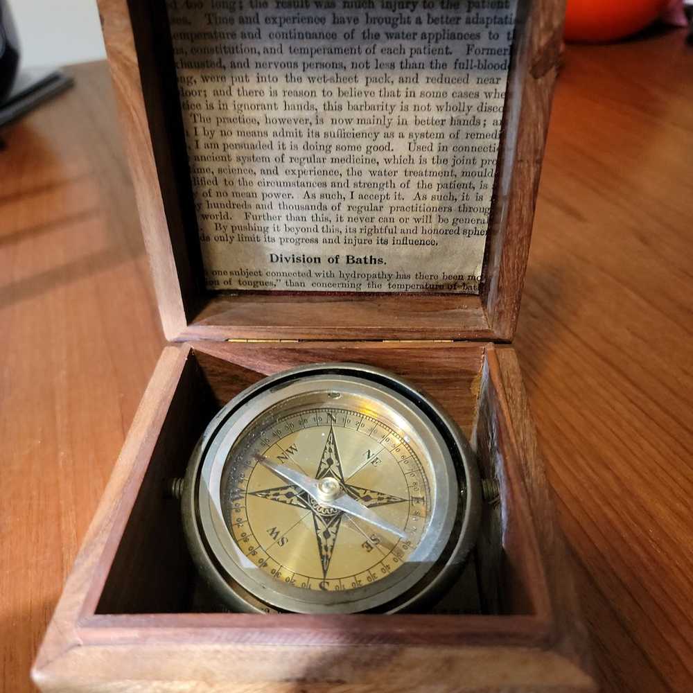 Vintage nautical compass - image 2