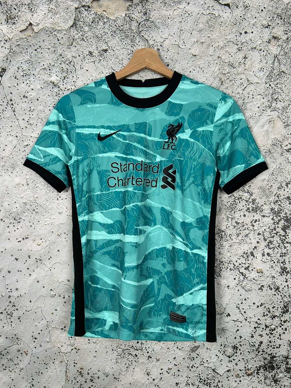 Liverpool × Nike × Soccer Jersey Liverpool FC Nik… - image 1